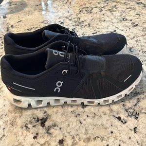 On Men’s Cloud 5 Running Shoes
